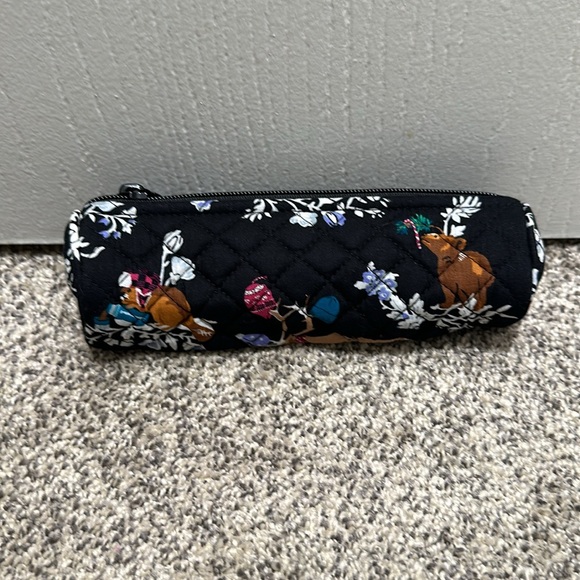 Vera Bradley Cosmetic Bags- Perrotti's Country Barn - Picture 7 of 10